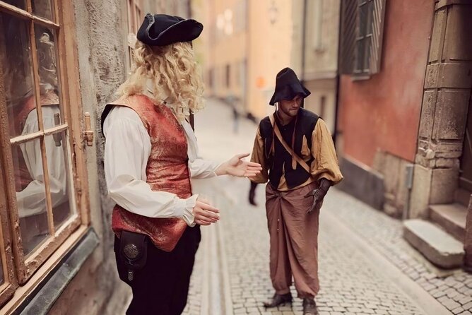 Guided Ghost Tours with Actors From Stockholm - The Interactive Cast: Rhys, Character Moments, and Asking Questions