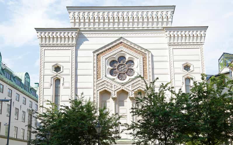 Jewish Gamla Stan and Jewish Museum Stockholm Private Tour - Gamla Stan landmarks: synagogues, churches, and early arrivals