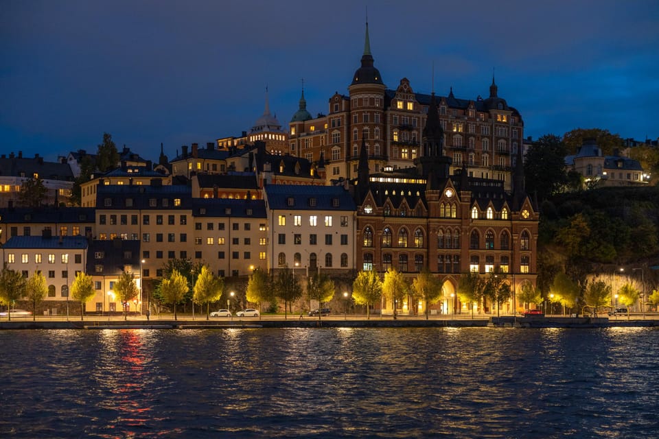 Magical ''Stockholm by Night'' Photo Walk - Tailored private guidance: why 2 hours can be worth it