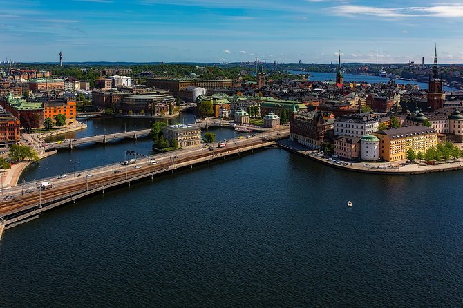 Private 4h VIP city tour by limousine car and guide in Stockholm - From pickup to panoramas: the VIP feel you actually notice