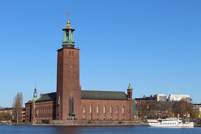 Private 4h VIP city tour by limousine car and guide in Stockholm - Cathedral and Royal Palace: Lutheran roots and royal scale
