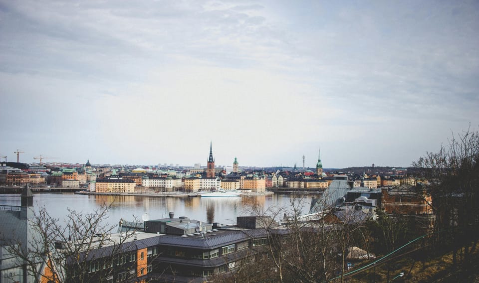 Stockholm: Christmas Markets & Lights Guided Walking Tour - Meeting in Front of the Nobel Museum: A Smart Starting Point