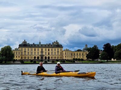 Stockholm: Guided Kayak Tour to Drottningholm Royal Palace - From Riddarholmen pickup to Lovö nature reserve: how the day starts