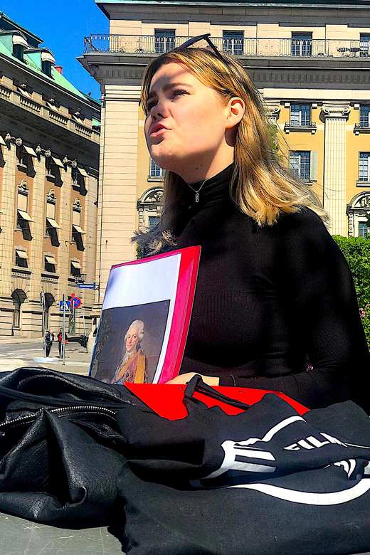 Stockholm: Modern City Walking Tour with Local Guide - Gustav Adolf’s Square and the Royal Swedish Opera