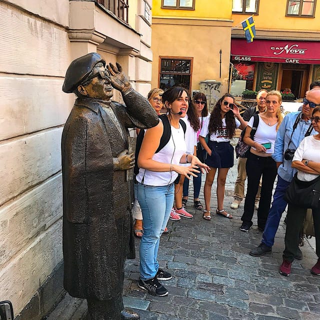 Stockholm: Modern City Walking Tour with Local Guide - King’s Garden: the calm break that changes your pace