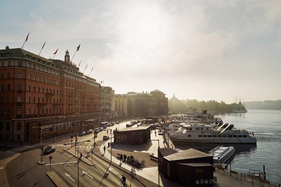 Stockholm: Must-See Attractions Walking Tour with a Guide - Royal Swedish Opera: Ending With Culture Instead of Castles