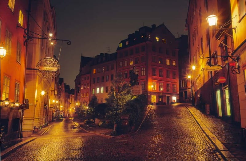 Stockholm: Old Town Historical Walking Tour - How long it takes, and why pacing matters on cobblestones