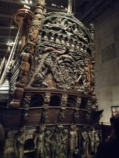 Stockholm: Old Town Walking Tour and the Vasa Museum - Finding the meeting point at Munkbrogatan 8 (Gamla Stan metro stop)