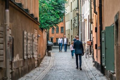 Stockholm's Old Town & Vasa Museum Private Walking Tour - Gamla Stan streets: from Prästgatan’s Hell’s Alley to royal-sight streets