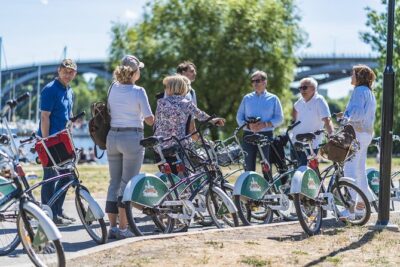 Stockholm’s Urban Treasures Private Bike Tour - Getting started at Strandvägen and settling into city-cycling mode