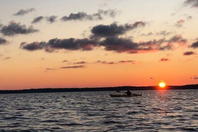 Sunset Kayak Tour in the Stockholm Archipelago + Swedish Fika - Paddling around the islands: chasing late-day light, not a checklist