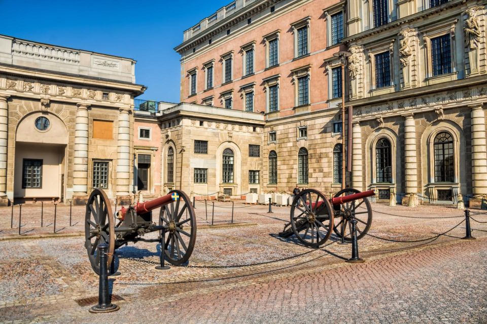World War II Stockholm Old Town Walking Tour and Army Museum - Who this WWII Stockholm Old Town tour is best for