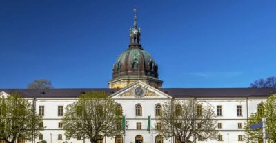 World War II Stockholm Old Town Walking Tour and Army Museum - Meeting at Lars Johan Hierta Monument: Press freedom meets war politics